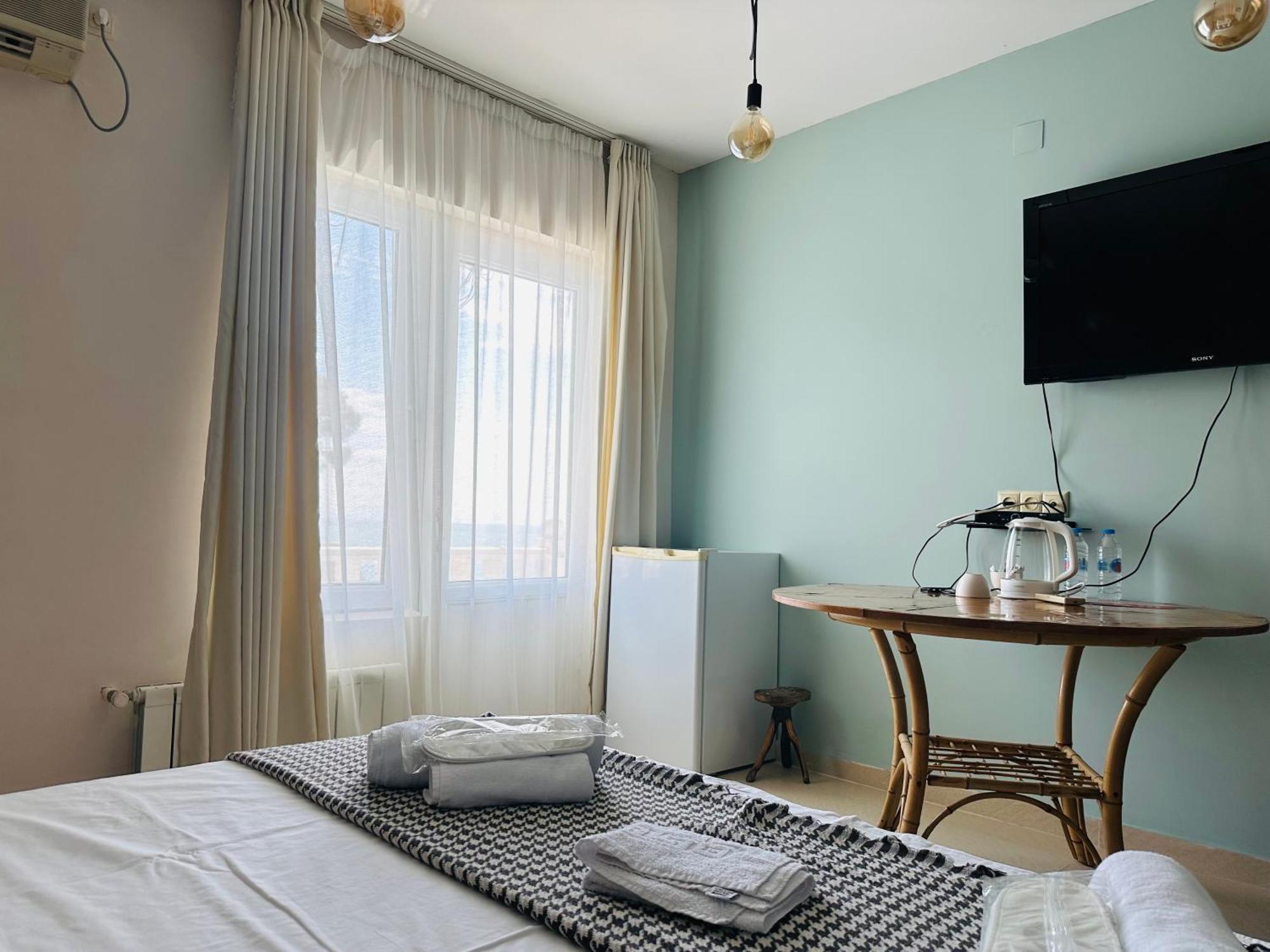 אורקי Claude Monet Beach Hotel מראה חיצוני תמונה