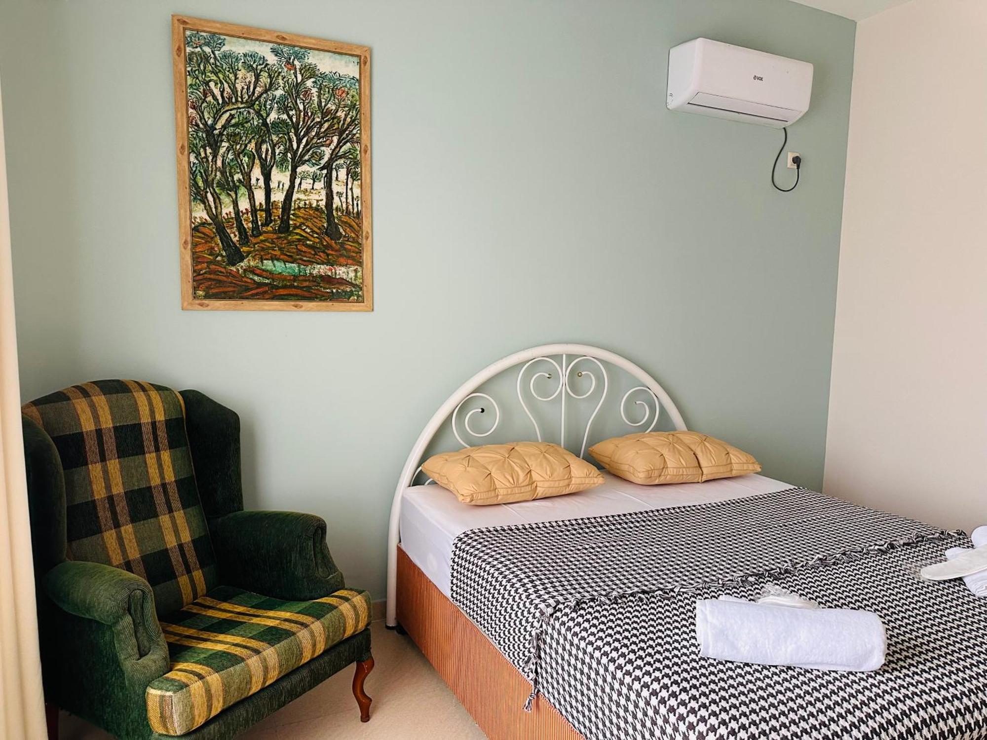 אורקי Claude Monet Beach Hotel מראה חיצוני תמונה