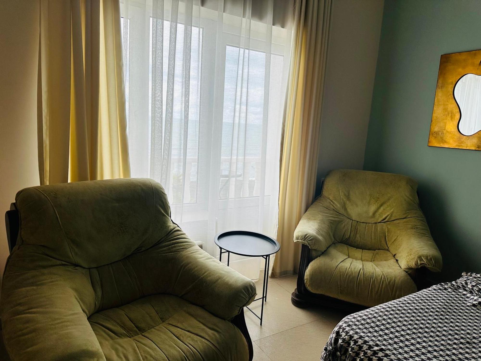 אורקי Claude Monet Beach Hotel מראה חיצוני תמונה