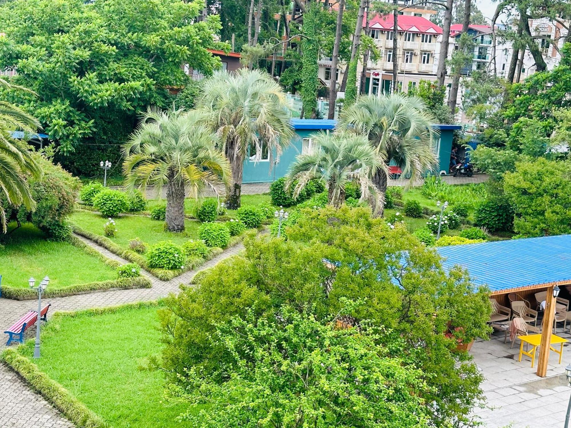 אורקי Claude Monet Beach Hotel מראה חיצוני תמונה